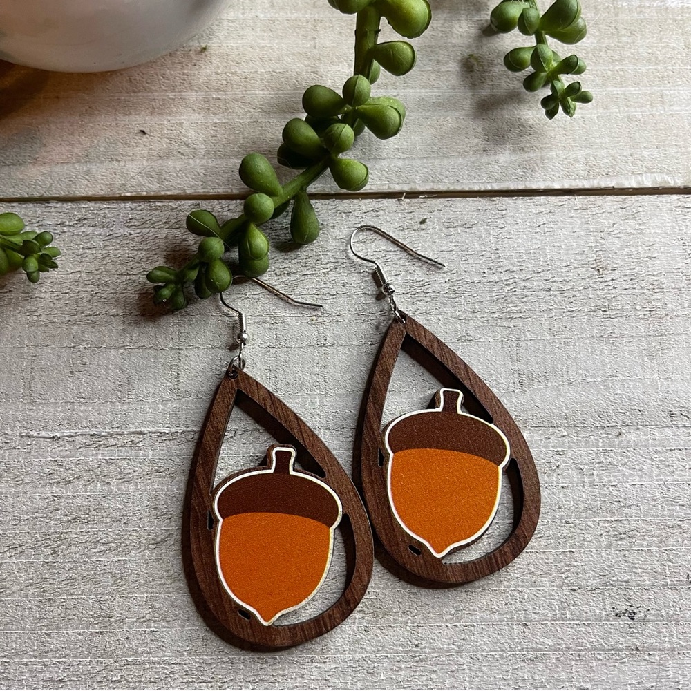 🎃 Fall Acorn Earrings! New! Wooden Fall Autumn Season Cozy Lightweight